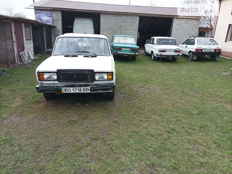 Седан ВАЗ / Lada 2107 1988 в Дубні