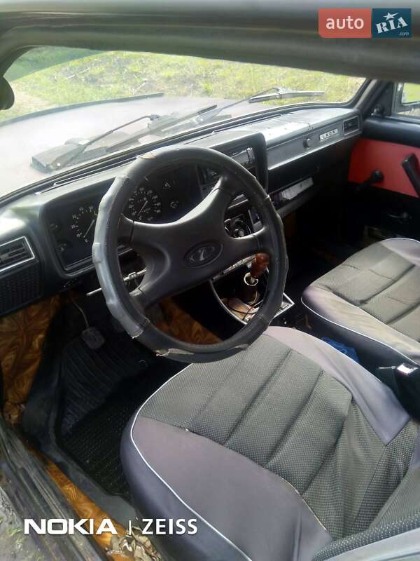 Седан ВАЗ / Lada 2107 2002 в Царичанці