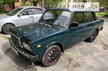 Седан ВАЗ / Lada 2107 2005 в Кременчуге