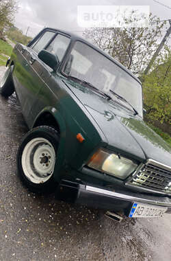 Седан ВАЗ / Lada 2107 1998 в Бердичеве