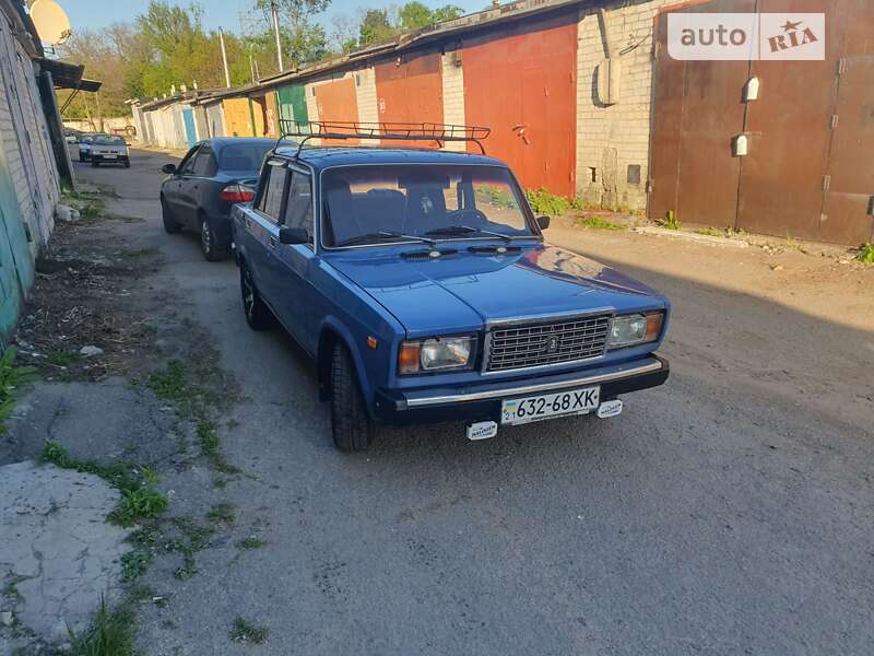 Седан ВАЗ / Lada 2107 1988 в Харькове