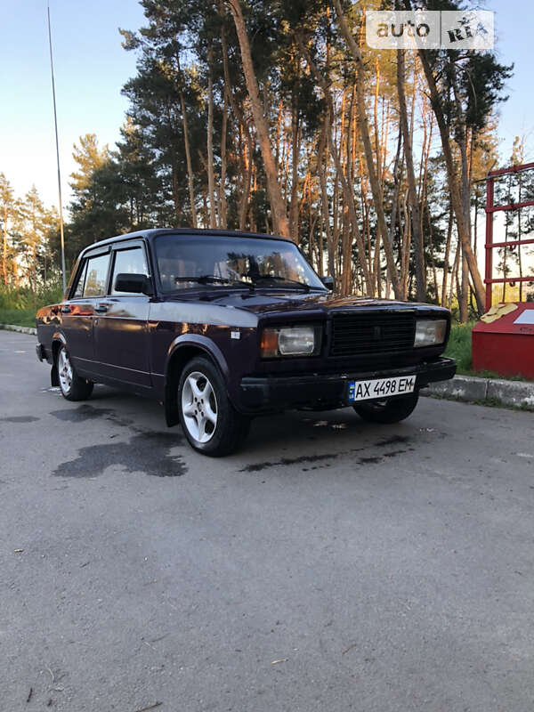 Седан ВАЗ / Lada 2107 1998 в Харькове