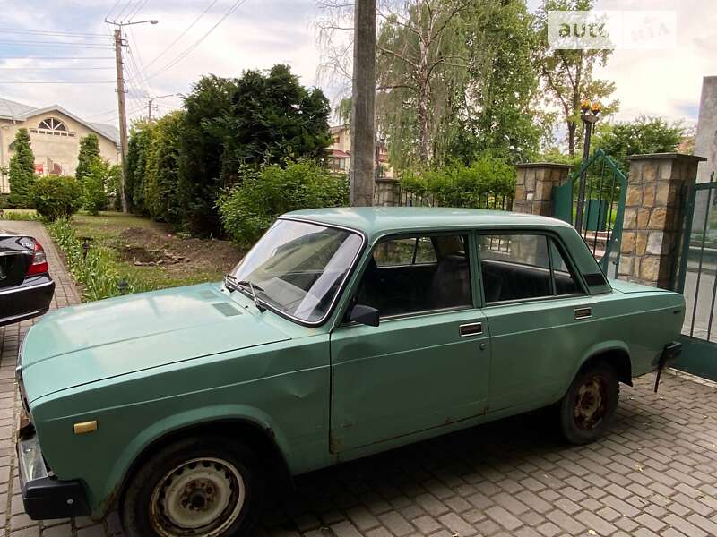 Седан ВАЗ / Lada 2107 1987 в Ивано-Франковске