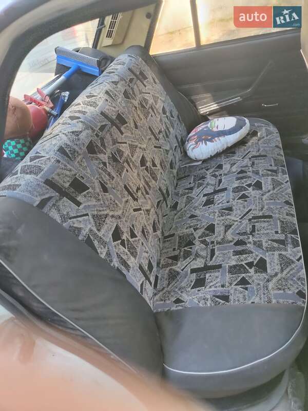 Седан ВАЗ / Lada 2107 1990 в Киеве фото 14 Седан ВАЗ / Lada 2107 1990 в Киеве