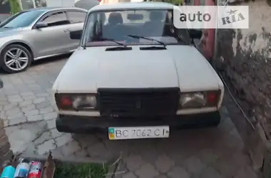 ВАЗ 2107 1986