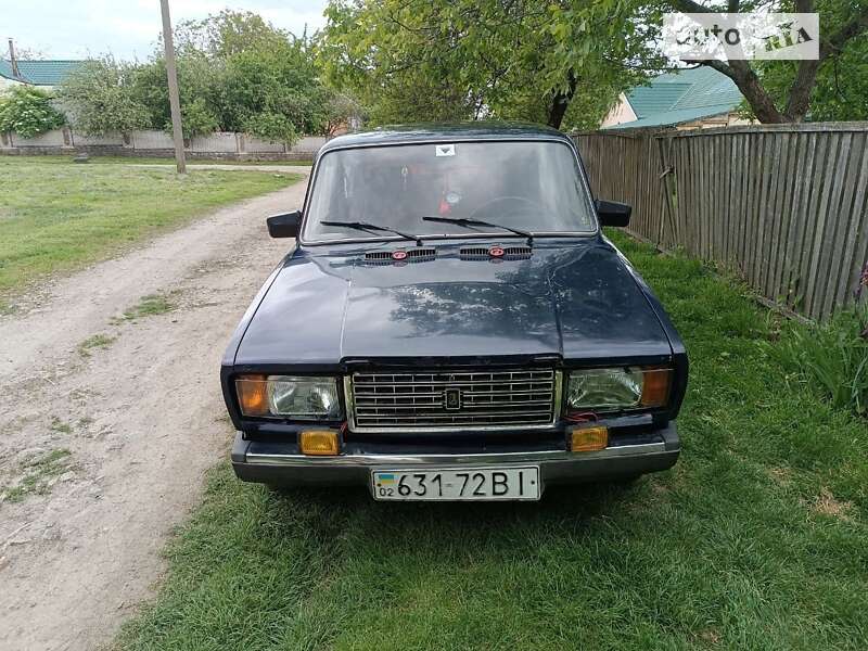 Седан ВАЗ / Lada 2107 1985 в Черкассах