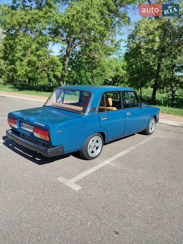Седан ВАЗ / Lada 2107 2002 в Одесі