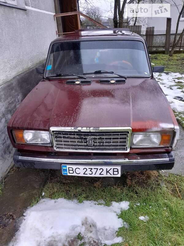 Седан ВАЗ / Lada 2107 2005 в Ходорове