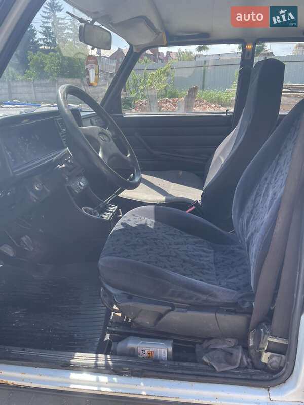 Седан ВАЗ / Lada 2107 2003 в Чорткові