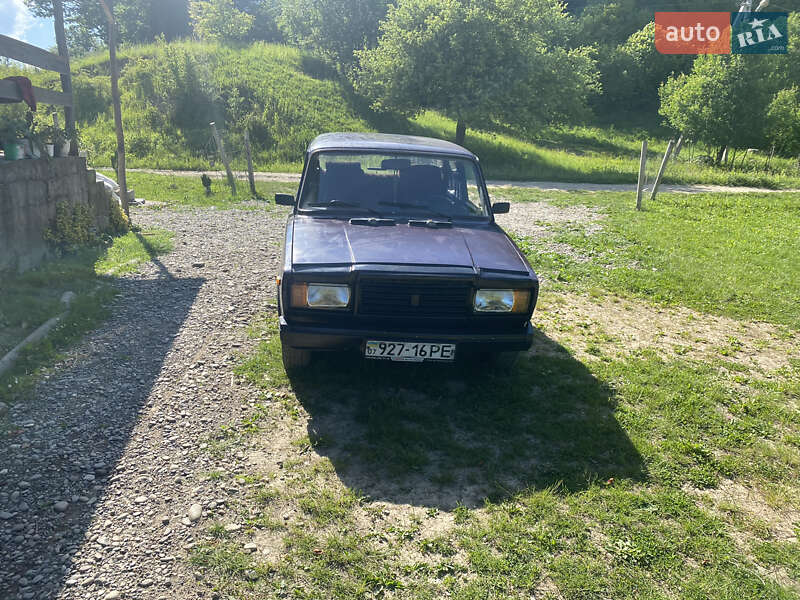 Седан ВАЗ / Lada 2107 2004 в Тячеве