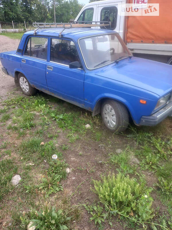 Седан ВАЗ / Lada 2107 2005 в Івано-Франківську