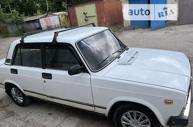 Седан ВАЗ / Lada 2107 1990 в Вольногорске