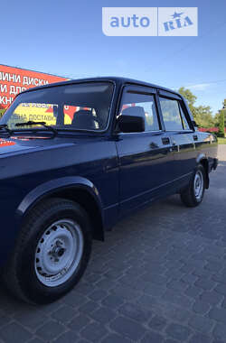 Седан ВАЗ / Lada 2107 2009 в Волочиську