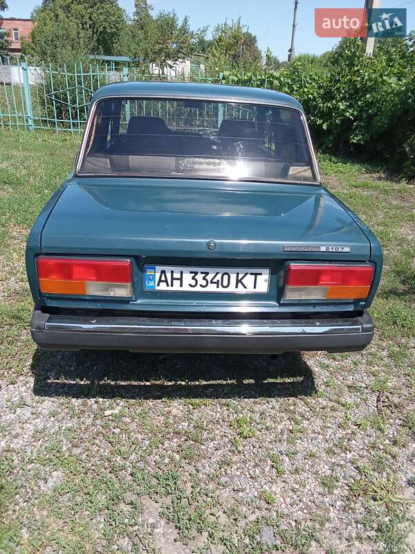 Седан ВАЗ / Lada 2107 2005 в Олександрії