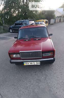 Седан ВАЗ / Lada 2107 1985 в Черновцах