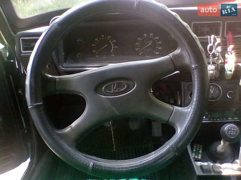 Седан ВАЗ / Lada 2107 1998 в Тростянце