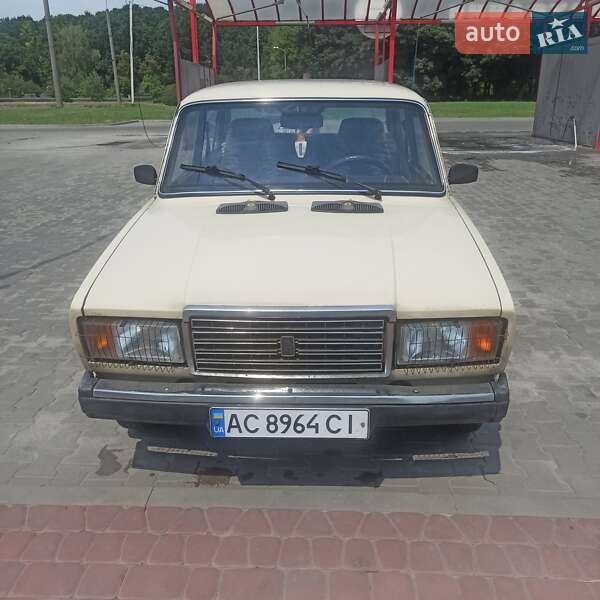 Седан ВАЗ / Lada 2107 1988 в Луцьку