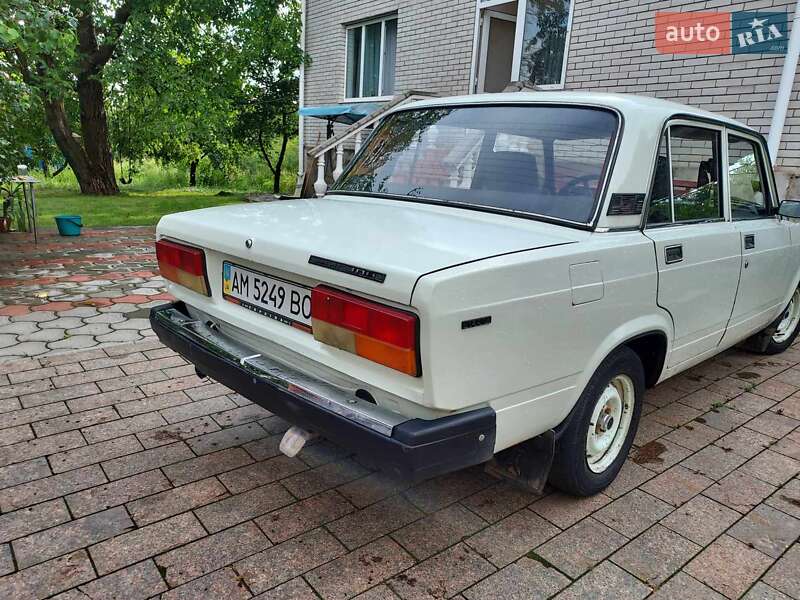 Седан ВАЗ / Lada 2107 1991 в Бердичеве