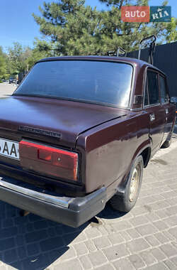 Седан ВАЗ / Lada 2107 1990 в Днепре