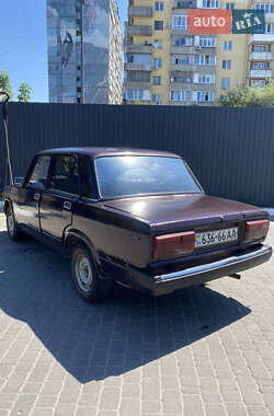 Седан ВАЗ / Lada 2107 1990 в Днепре