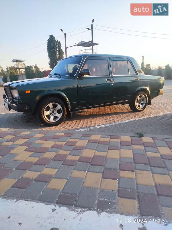 Седан ВАЗ / Lada 2107 2002 в Миколаєві