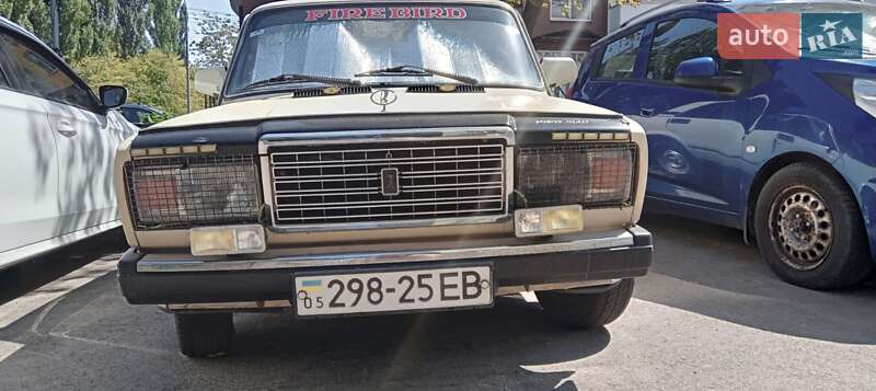 Седан ВАЗ / Lada 2107 1987 в Киеве