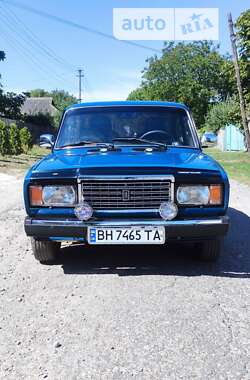 Седан ВАЗ / Lada 2107 2004 в Шпикові