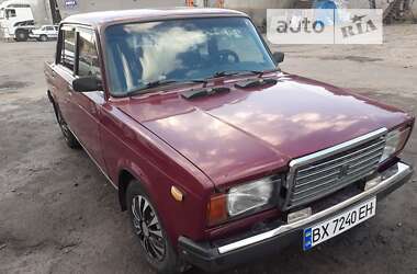 Седан ВАЗ / Lada 2107 2004 в Шумске