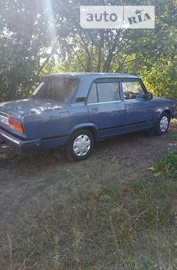 Седан ВАЗ / Lada 2107 2005 в Радомишлі