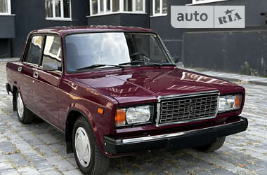 Седан ВАЗ / Lada 2107 2002 в Охтирці