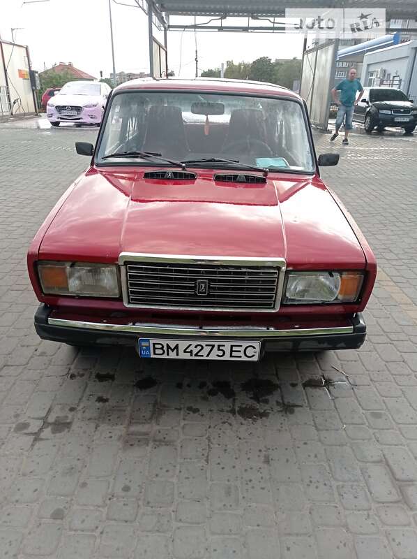 Седан ВАЗ / Lada 2107 1995 в Сумах