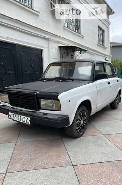 Седан ВАЗ / Lada 2107 2005 в Одессе