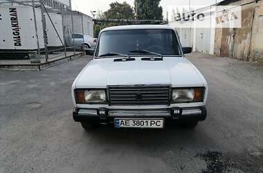 Седан ВАЗ / Lada 2107 1990 в Днепре