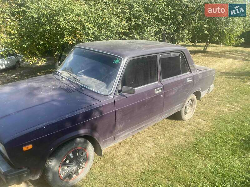 Седан ВАЗ / Lada 2107 2002 в Шумске фото 2 Седан ВАЗ / Lada 2107 2002 в Шумске