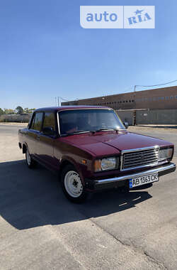 Седан ВАЗ / Lada 2107 2003 в Виннице