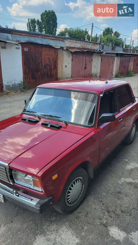 Седан ВАЗ / Lada 2107 1995 в Білій Церкві фото 2 Седан ВАЗ / Lada 2107 1995 в Білій Церкві