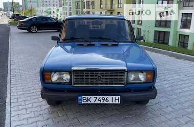 Седан ВАЗ / Lada 2107 2004 в Дубно