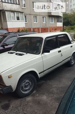 Седан ВАЗ / Lada 2107 1991 в Ровно