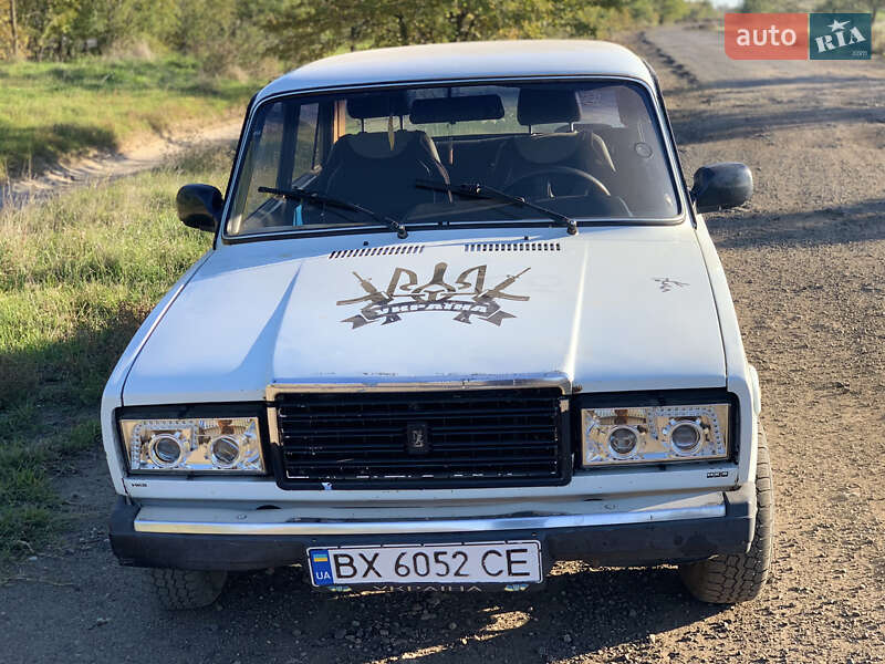 Седан ВАЗ / Lada 2107 1999 в Татарбунарах
