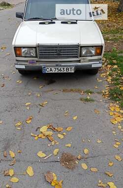 Седан ВАЗ / Lada 2107 1993 в Звенигородке