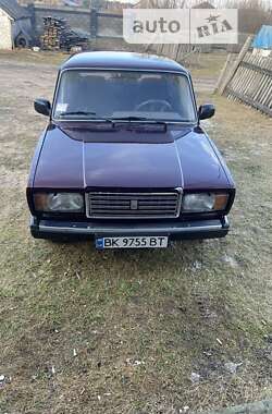 Седан ВАЗ / Lada 2107 1995 в Рівному