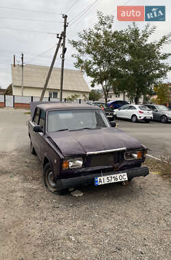 Седан ВАЗ / Lada 2107 2004 в Киеве