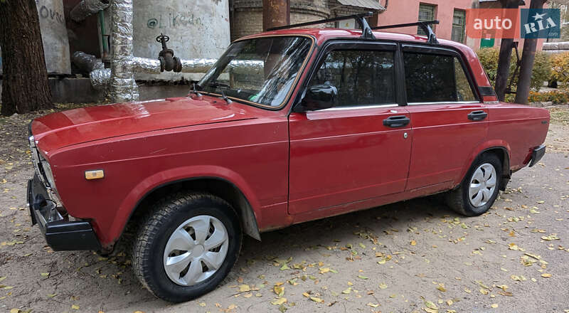 Седан ВАЗ / Lada 2107 1994 в Днепре