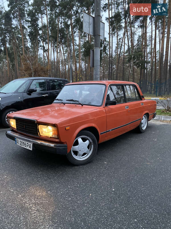 Седан ВАЗ / Lada 2107 1982 в Ирпене