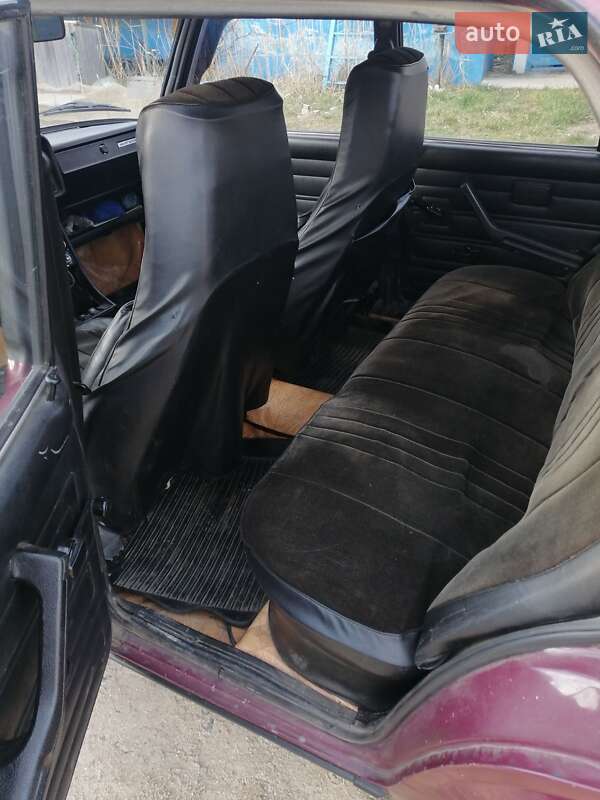 Седан ВАЗ / Lada 2107 2004 в Южному фото 12 Седан ВАЗ / Lada 2107 2004 в Южному