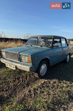 Седан ВАЗ / Lada 2107 2005 в Києві