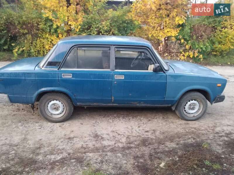 Седан ВАЗ / Lada 2107 2004 в Ужгороді фото 3 Седан ВАЗ / Lada 2107 2004 в Ужгороді