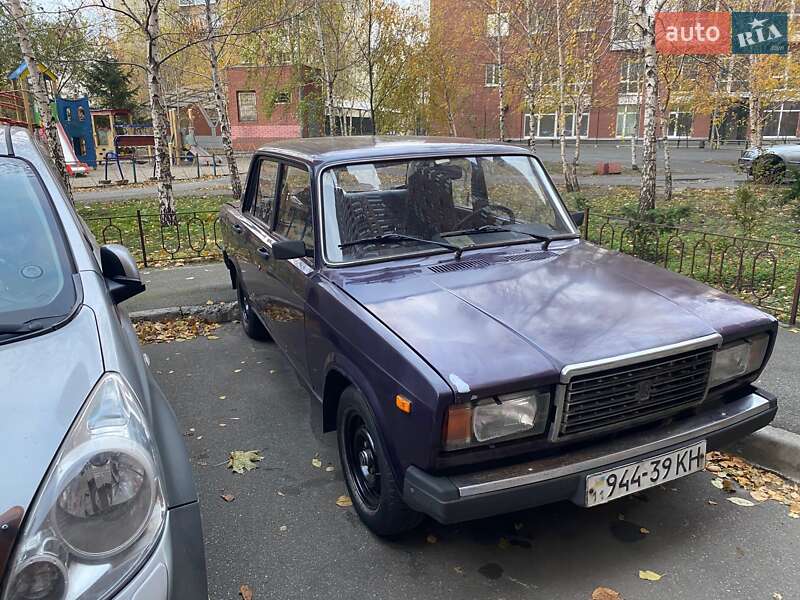 Седан ВАЗ / Lada 2107 2002 в Киеве фото 2 Седан ВАЗ / Lada 2107 2002 в Киеве