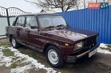 Седан ВАЗ / Lada 2107 2005 в Гайсину