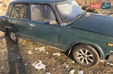 Седан ВАЗ / Lada 2107 2004 в Конотопе